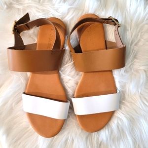 Le Chateau genuine leather sandals
